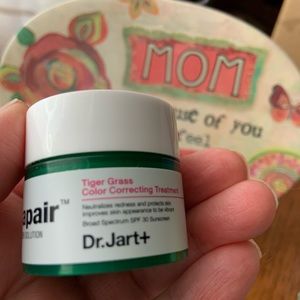 Dr. Jart Cicapair Tiger Grass Color Correcting